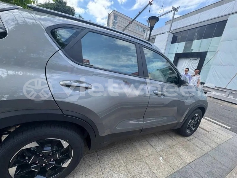 Big with watermark kia sonet hanoi saigon 47013