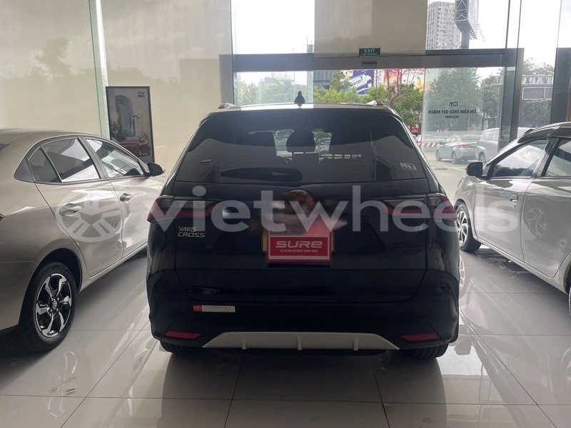 Big with watermark toyota yaris cross hanoi saigon 47014