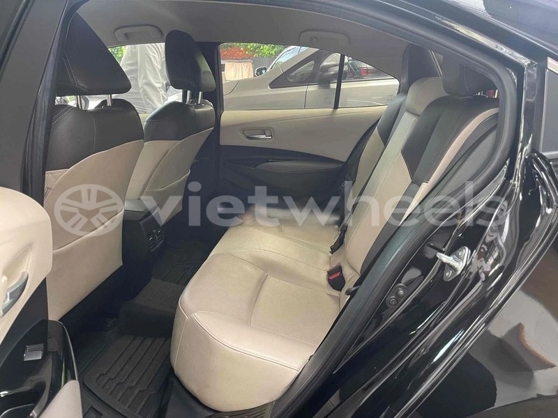 Big with watermark toyota corolla altis hanoi saigon 47024