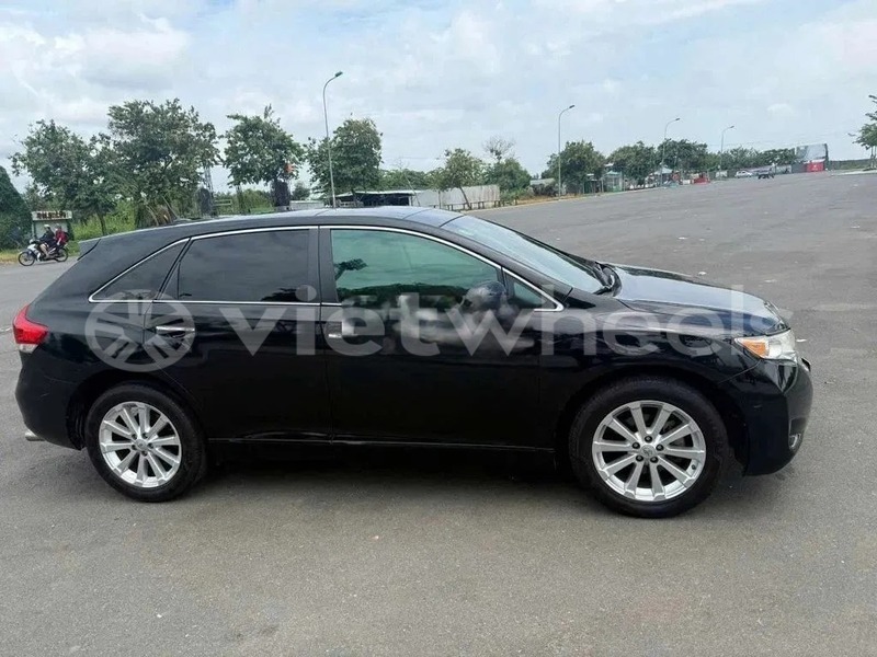Big with watermark toyota venza hanoi saigon 47027