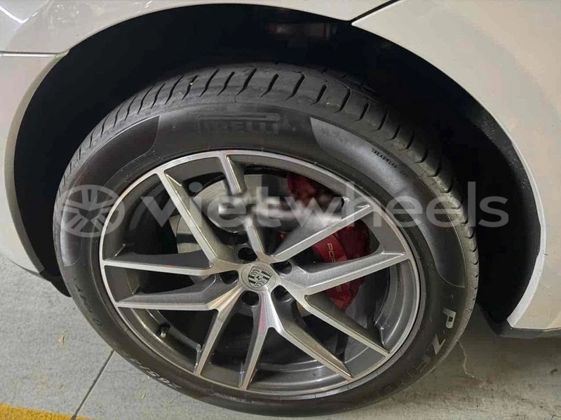 Big with watermark porsche macan hanoi saigon 47033