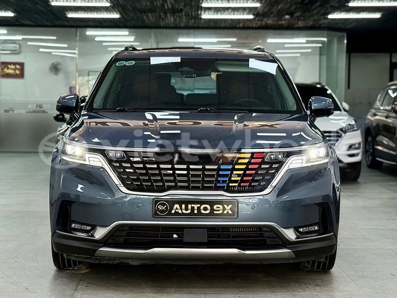 Big with watermark kia carnival hanoi saigon 47040