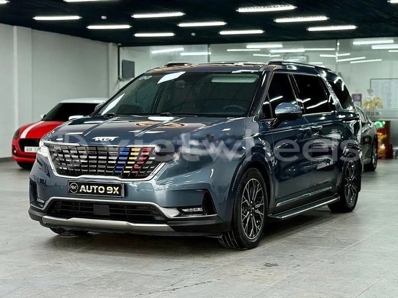 Big with watermark kia carnival hanoi saigon 47040