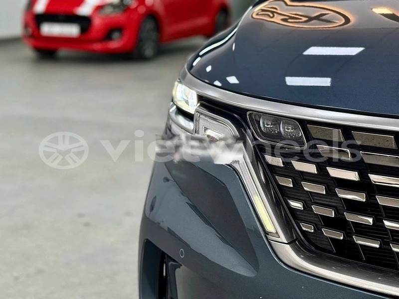 Big with watermark kia carnival hanoi saigon 47040