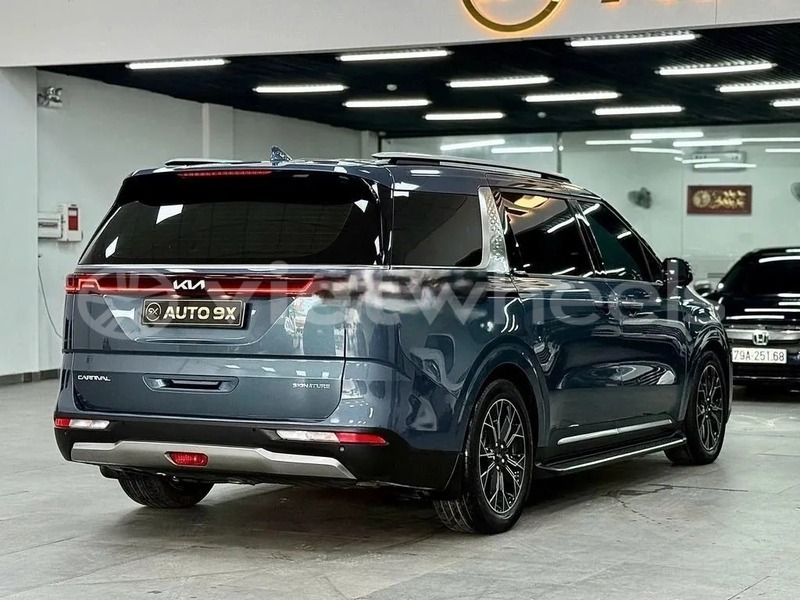 Big with watermark kia carnival hanoi saigon 47040