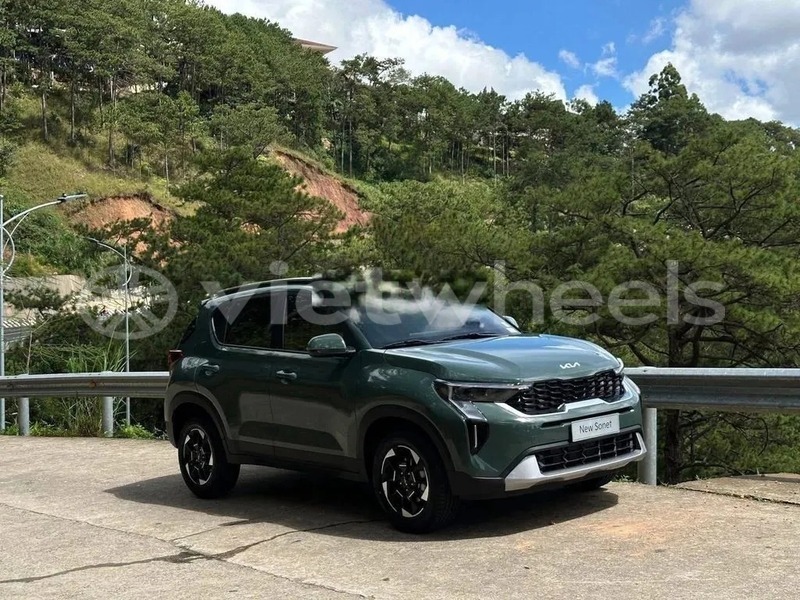Big with watermark kia sonet hanoi saigon 47041