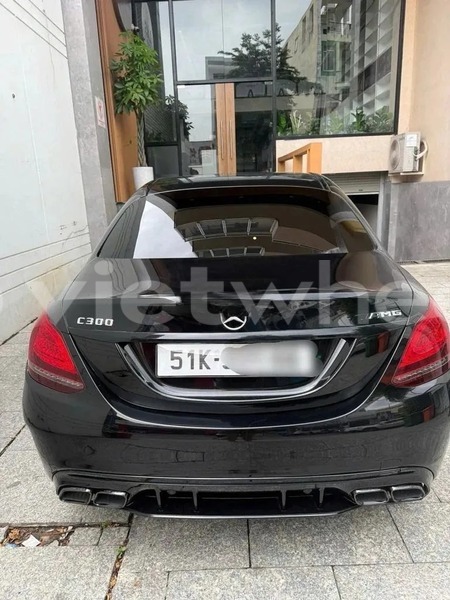 Big with watermark mercedes c300 hanoi saigon 47043