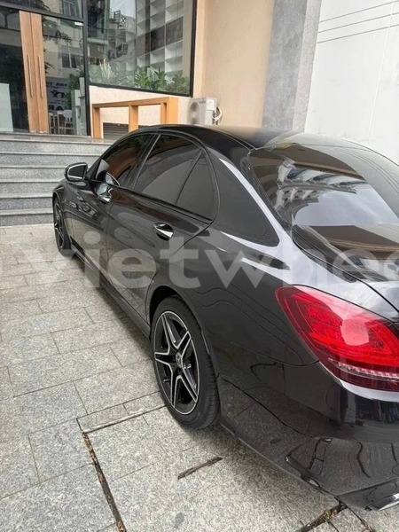 Big with watermark mercedes c300 hanoi saigon 47043