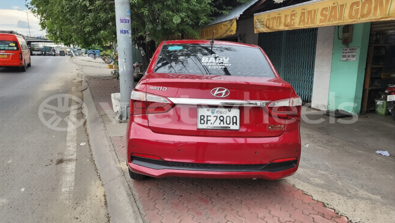 Big with watermark hyundai i10 hanoi saigon 47048
