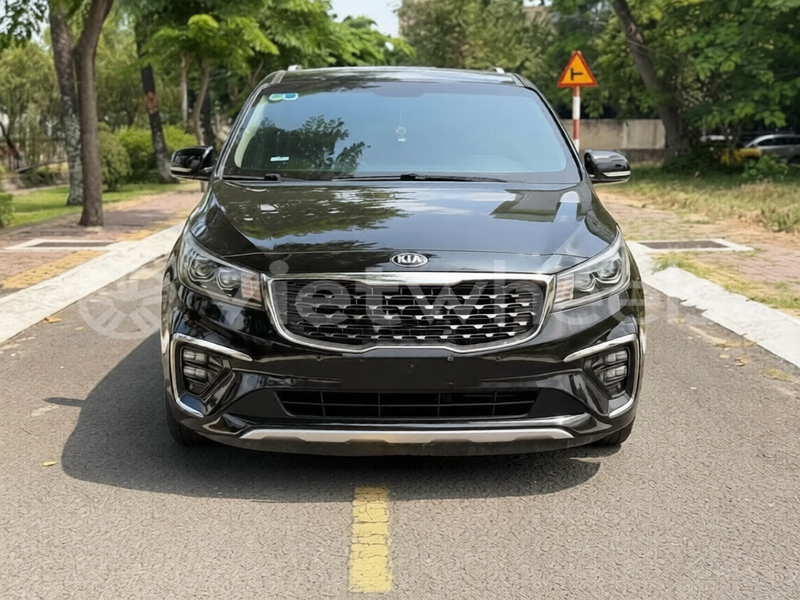 Big with watermark kia sedona hanoi saigon 47049