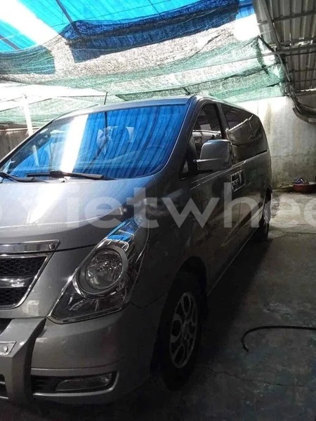Big with watermark hyundai starex hanoi saigon 47052