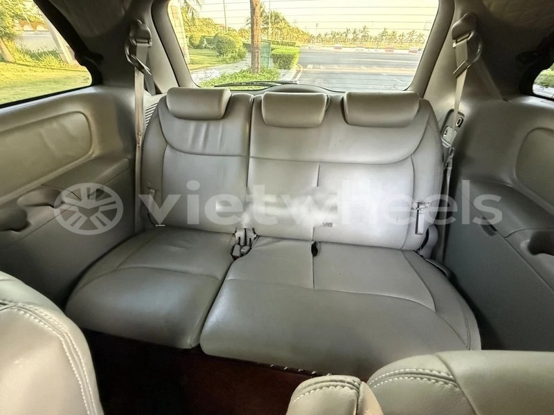 Big with watermark toyota sienna hanoi saigon 47056
