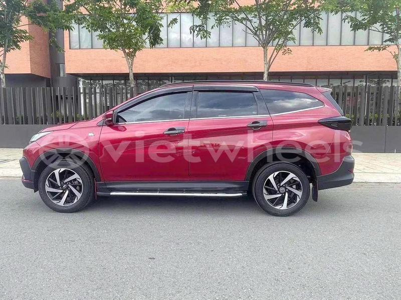 Big with watermark toyota rush hanoi saigon 47059