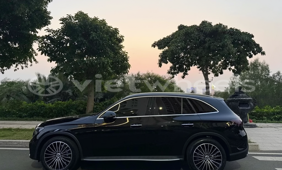 Mua Đã sử dụng Mercedes GLC 300 4Matic Xe ô tô Mua Đã sử dụng Mercedes GLC 300 4Matic Xe ô tô