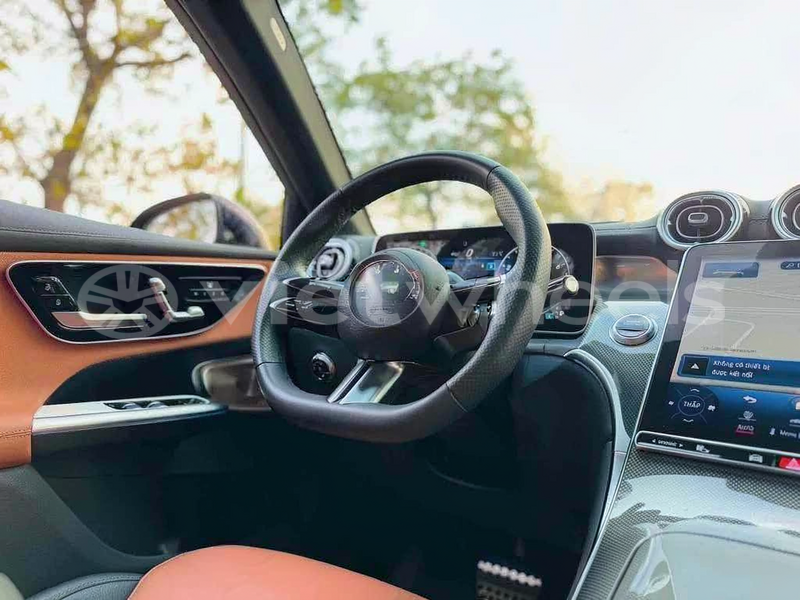 Big with watermark mercedes glc 300 4matic hanoi saigon 47061