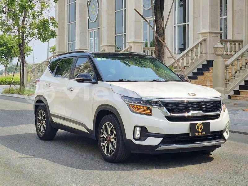 Big with watermark kia seltos hanoi saigon 47065