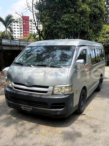 Big with watermark toyota hiace hanoi saigon 47068
