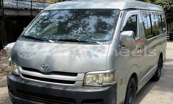 Mua Đã sử dụng Toyota Hiace Xe ô tô