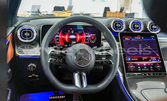 Mua Mới Mercedes GLC 300 4Matic Xe ô tô Mua Mới Mercedes GLC 300 4Matic Xe ô tô