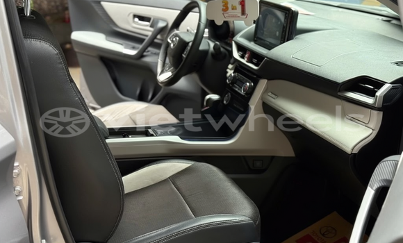 Mua Đã sử dụng Toyota Veloz cross Xe ô tô Mua Đã sử dụng Toyota Veloz cross Xe ô tô