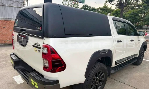 Mua Đã sử dụng Toyota HiLux Xe ô tô Mua Đã sử dụng Toyota HiLux Xe ô tô