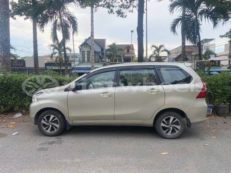 Big with watermark toyota avanza at hanoi tp ho chi minh 47138