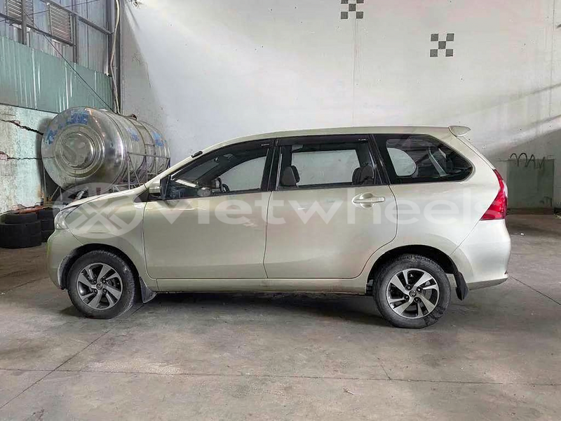 Big with watermark toyota avanza at hanoi tp ho chi minh 47138