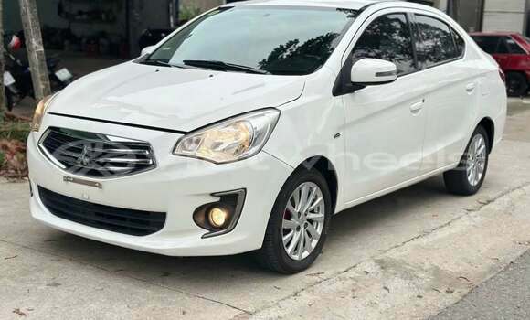 Mua Đã sử dụng Mitsubishi Attrage Xe ô tô Mua Đã sử dụng Mitsubishi Attrage Xe ô tô