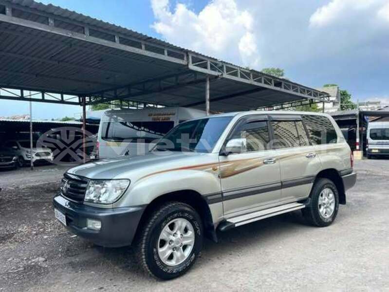 Big with watermark toyota land cruiser hanoi vinh long 47219
