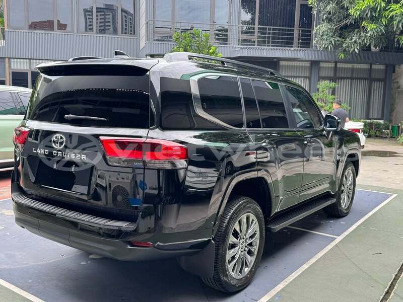 Big with watermark toyota land cruiser none bac ninh 47229
