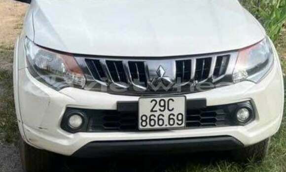 Mua Đã sử dụng Mitsubishi TRITON Xe ô tô