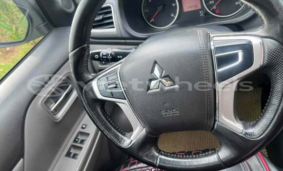 Mua Đã sử dụng Mitsubishi TRITON Xe ô tô Mua Đã sử dụng Mitsubishi TRITON Xe ô tô