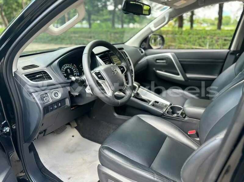 Big with watermark mitsubishi pajero hanoi nghe an 47285