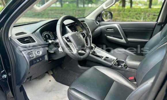 Mua Đã sử dụng Mitsubishi Pajero Xe ô tô Mua Đã sử dụng Mitsubishi Pajero Xe ô tô