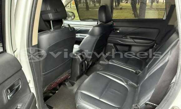Mua Đã sử dụng Mitsubishi Outlander Xe ô tô Mua Đã sử dụng Mitsubishi Outlander Xe ô tô