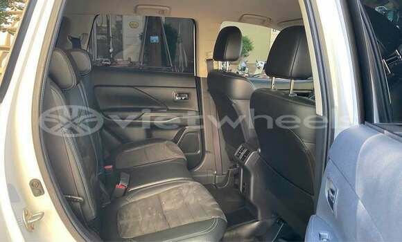 Mua Đã sử dụng Mitsubishi Outlander Xe ô tô Mua Đã sử dụng Mitsubishi Outlander Xe ô tô