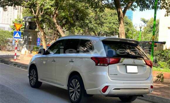 Mua Đã sử dụng Mitsubishi Outlander Xe ô tô Mua Đã sử dụng Mitsubishi Outlander Xe ô tô
