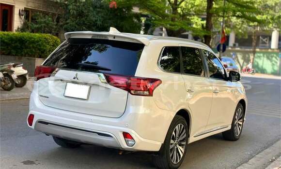 Mua Đã sử dụng Mitsubishi Outlander Xe ô tô Mua Đã sử dụng Mitsubishi Outlander Xe ô tô