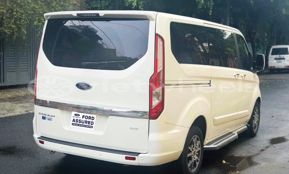 Mua Đã sử dụng Ford Tourneo Xe ô tô Mua Đã sử dụng Ford Tourneo Xe ô tô