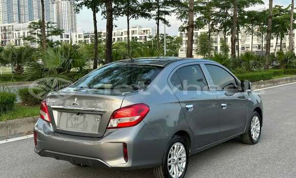 Mua Đã sử dụng Mitsubishi Attrage Xe ô tô Mua Đã sử dụng Mitsubishi Attrage Xe ô tô