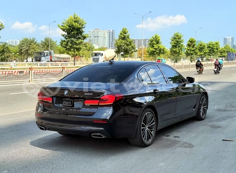 Big with watermark bmw 5 series hanoi tp ho chi minh 47353