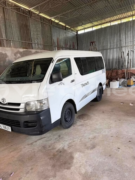 Big with watermark toyota hiace hanoi tp ho chi minh 47357