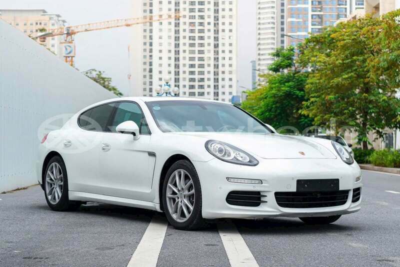 Big with watermark porsche panamera hanoi gia lai 47390