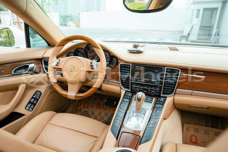Big with watermark porsche panamera hanoi gia lai 47390