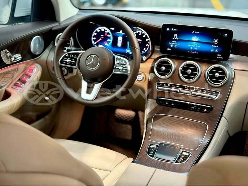 Big with watermark mercedes benz glc hanoi can tho 47393