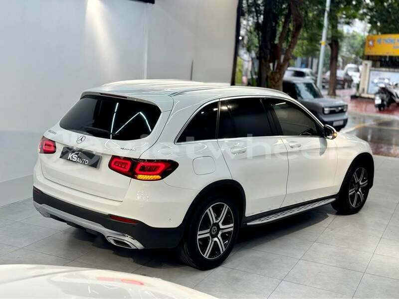Big with watermark mercedes benz glc hanoi can tho 47393