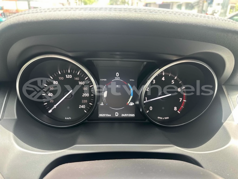 Big with watermark land rover range rover hanoi tp ho chi minh 47438