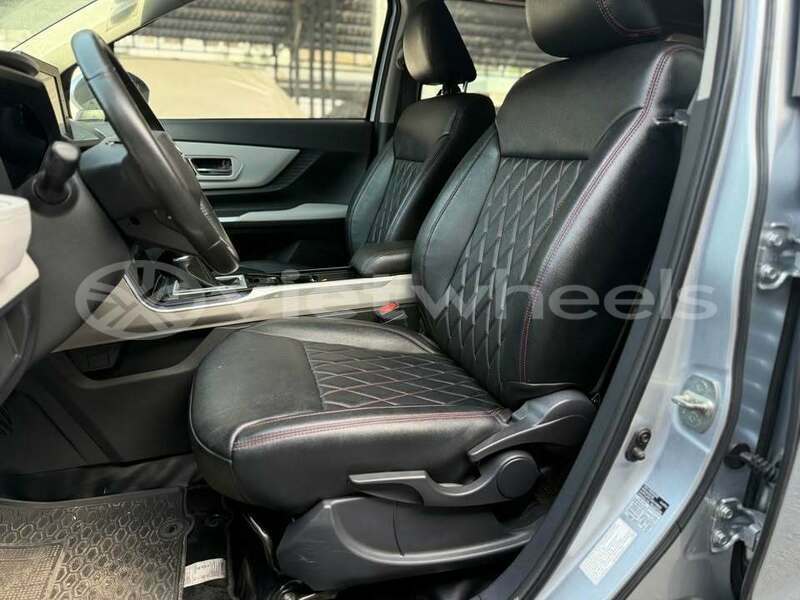 Big with watermark toyota veloz none cao bang 47444