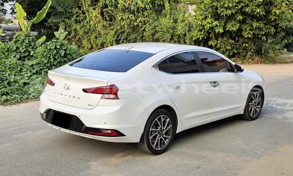 Mua Đã sử dụng Hyundai Elantra Xe ô tô Mua Đã sử dụng Hyundai Elantra Xe ô tô