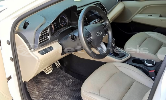 Mua Đã sử dụng Hyundai Elantra Xe ô tô Mua Đã sử dụng Hyundai Elantra Xe ô tô